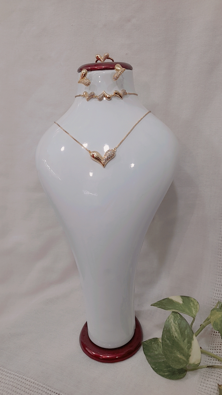 زیبایی خاص خودت رو با سرویس کامل کن 💫