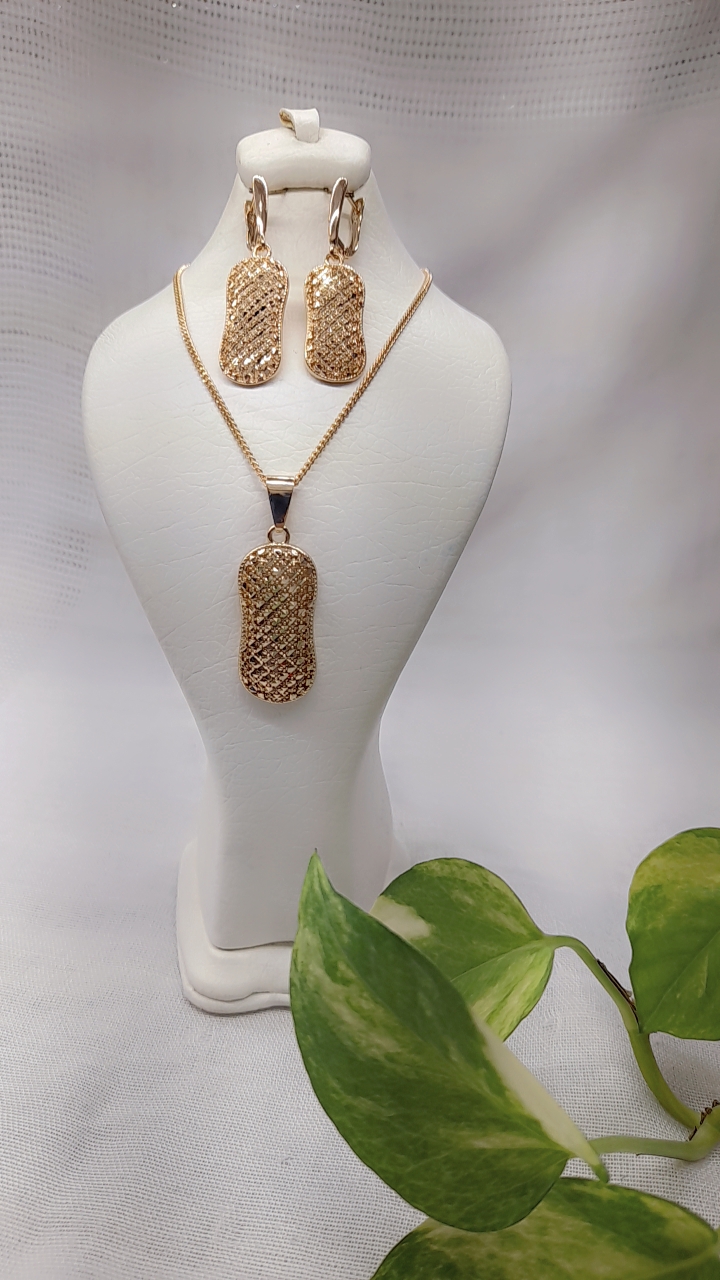 زیبایی خاص خودت رو با نیم ست ژوپینگ کامل کن 💫