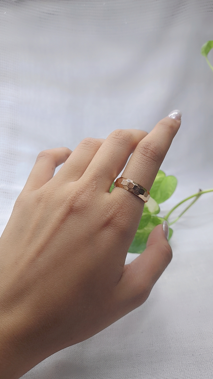 	✨ انگشتر ژوپینگ: زیبایی و ظرافت در دستان شما! ✨