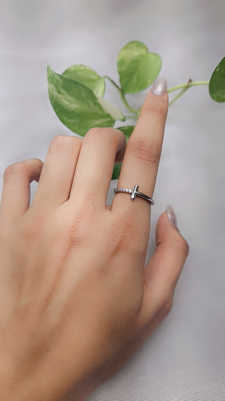 	✨ انگشتر : زیبایی و ظرافت در دستان شما! ✨