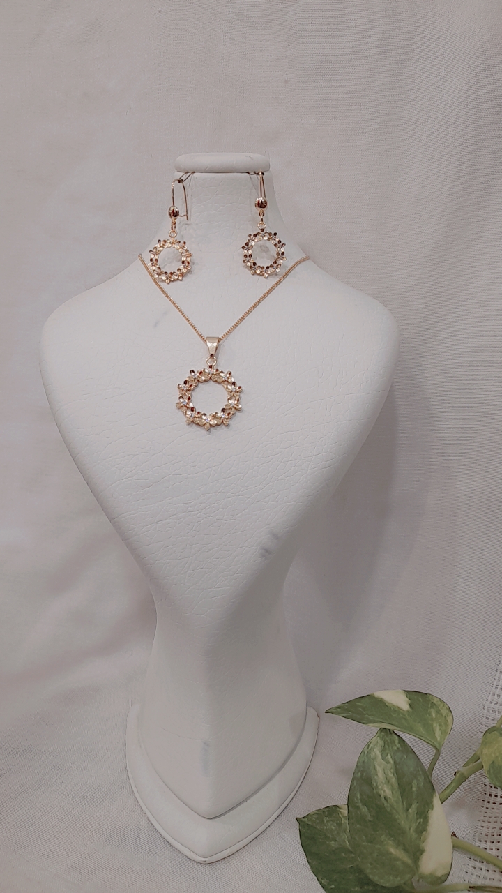 زیبایی خاص خودت رو با نیم ست ژوپینگ کامل کن 💫