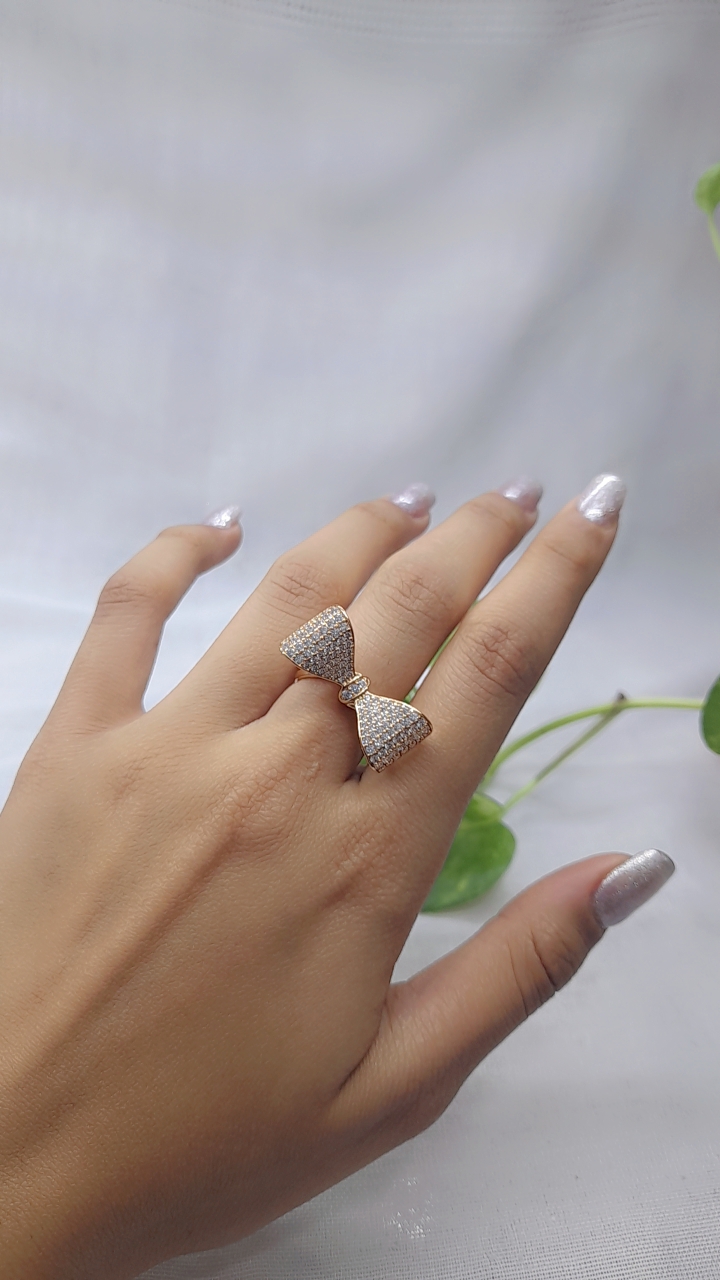 	✨ انگشتر ژوپینگ: زیبایی و ظرافت در دستان شما! ✨